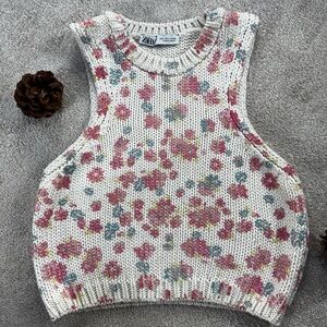 Zara Floral Knit Tank Top Vest - size L